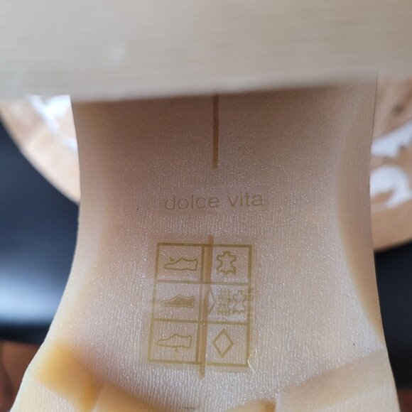 Dolce Vita "Celia" Beige Platform Lug Sole Ankle Boots 6.5M Leather Upper - Picture 8 of 12